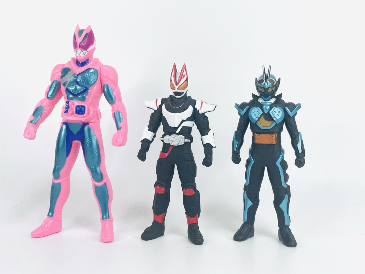仮面ライダーなど170体