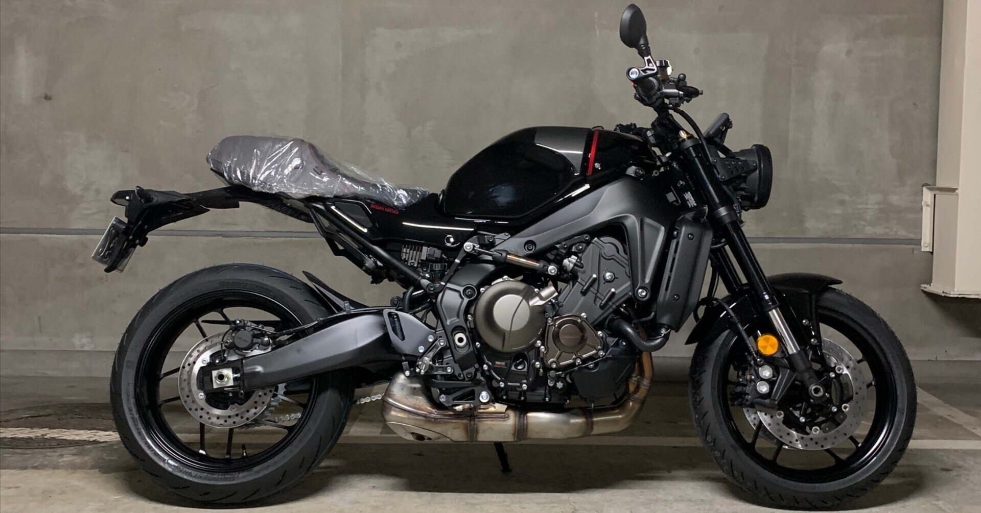 2022 ヤマハxsr900(現行) 純正マフラー（22-24 8BL-RN80J ヤマハ
