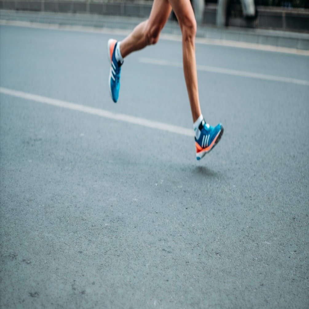 出張時にランニングシューズの持ち運びで困っている事を AI に聞いてみた｜しょっさん