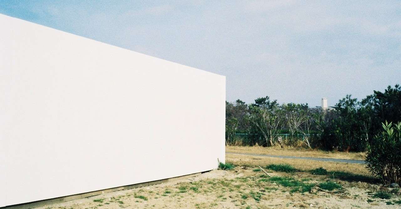 白背景の出品者 Kunihito Miki Note