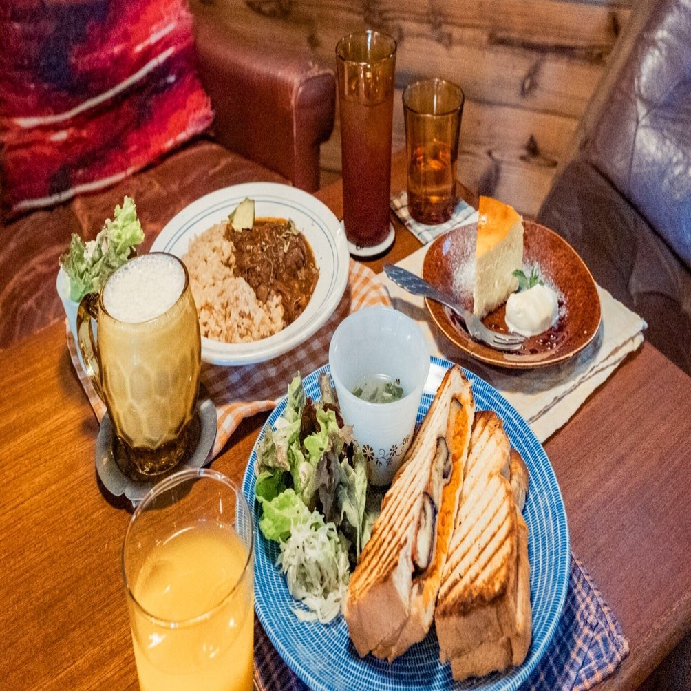 神戸兵庫区】北欧ヴィンテージ家具のお店併設のカフェで過ごすひととき