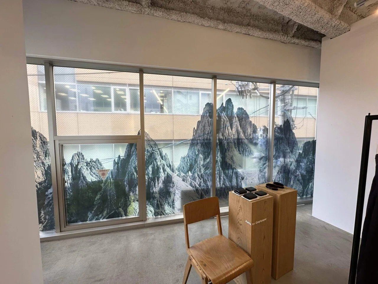 仙台のGraphpaperにて、美しい窓ガラスを見てきました。「Mountain