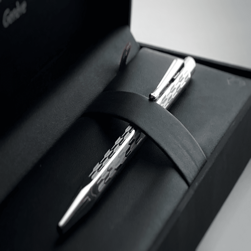 CARAND'ACHE Ecridor 矢絣｜東匳