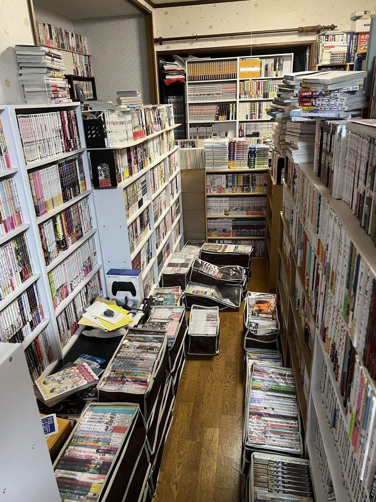 漫画ゲーム 1枚目今の本棚 19000冊の漫画部屋｜つぶあん太郎