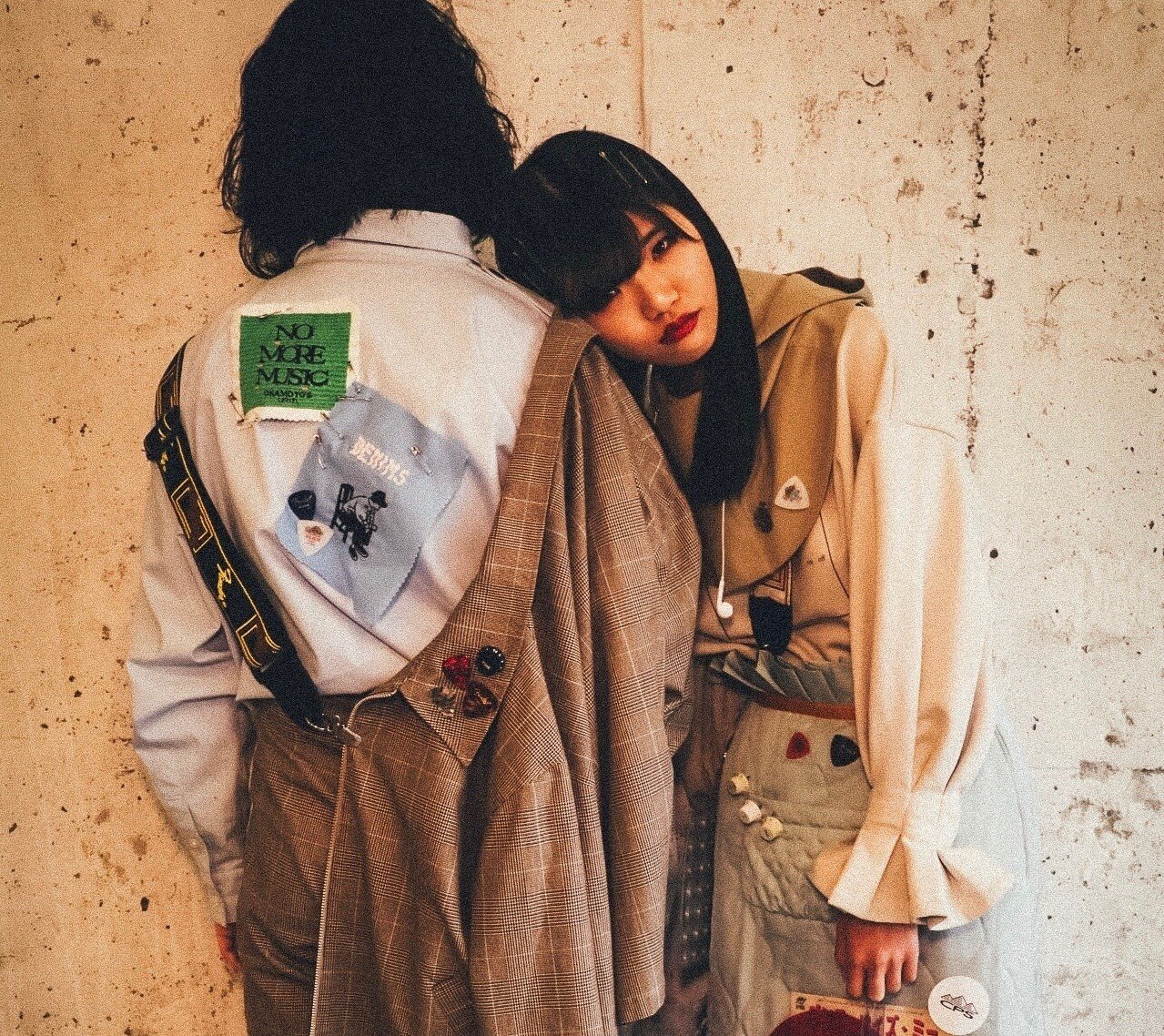 No Buses —クールとチャーミングを兼ね備えた新世代ロックバンドの魅力