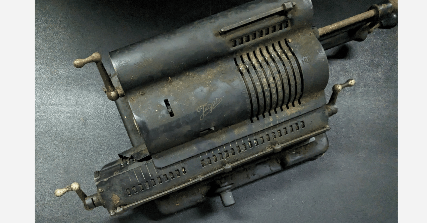 発掘されたタイガー計算機｜kzn