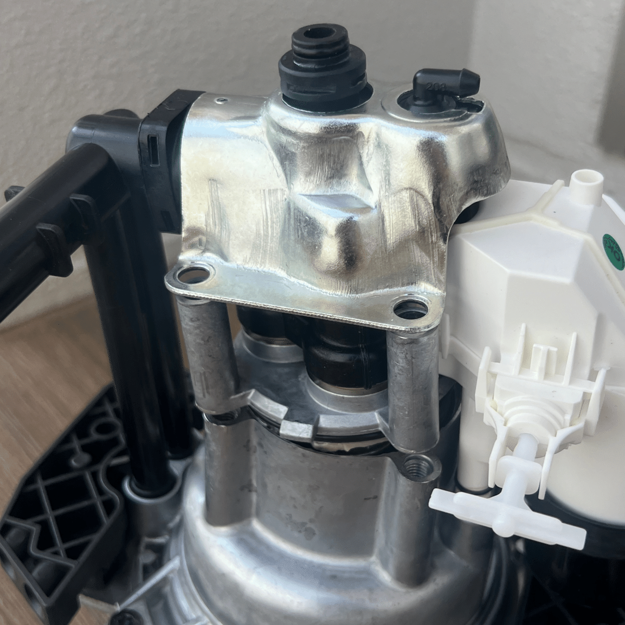 高圧洗浄機　内部部品　ケルヒャーK3サイレント 高圧洗浄機 内部部品 ケルヒャーK3サイレント