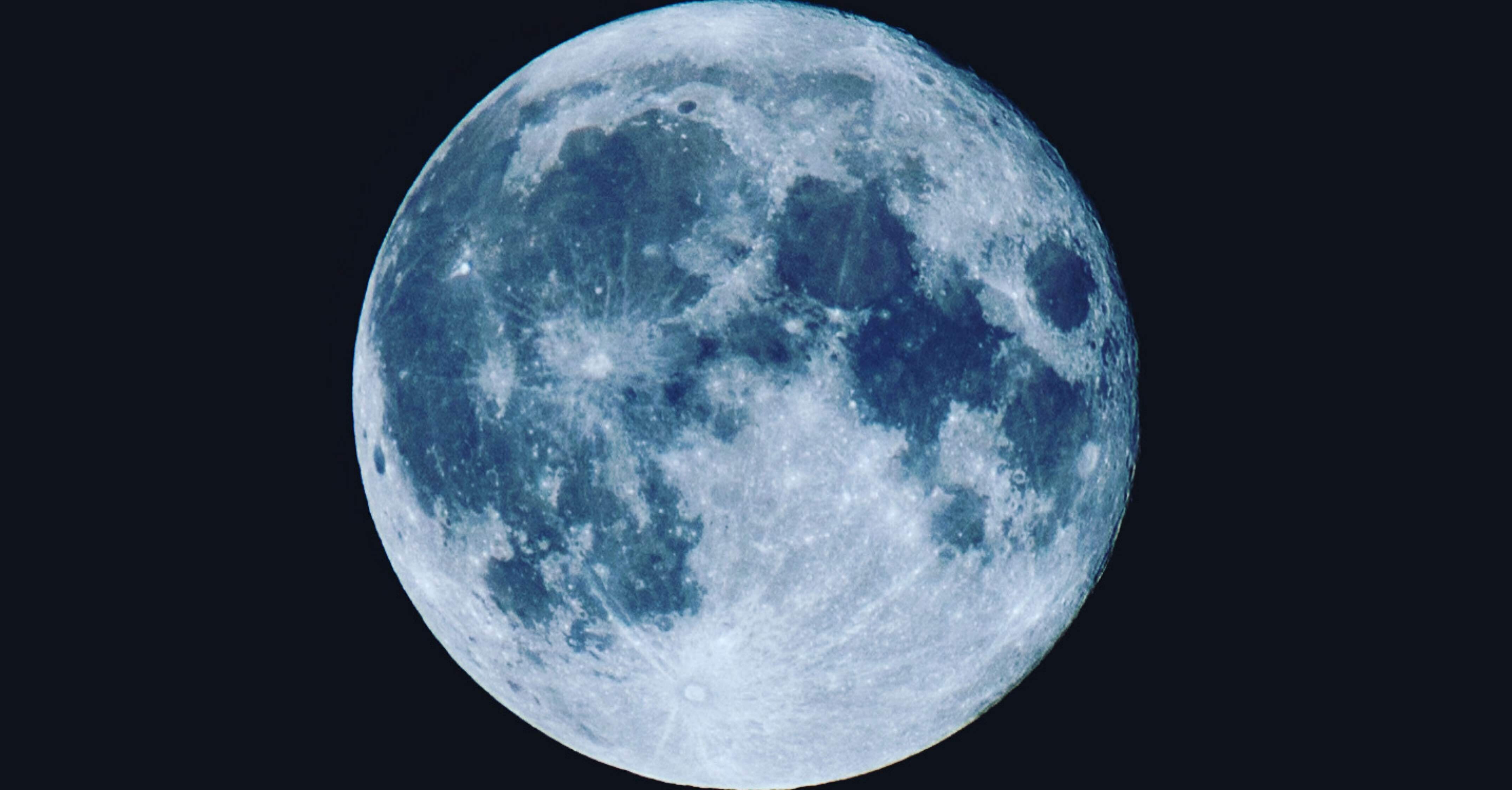 月の撮影って意外と簡単！カメラのオススメ設定✨｜白うさぎの思ひ出