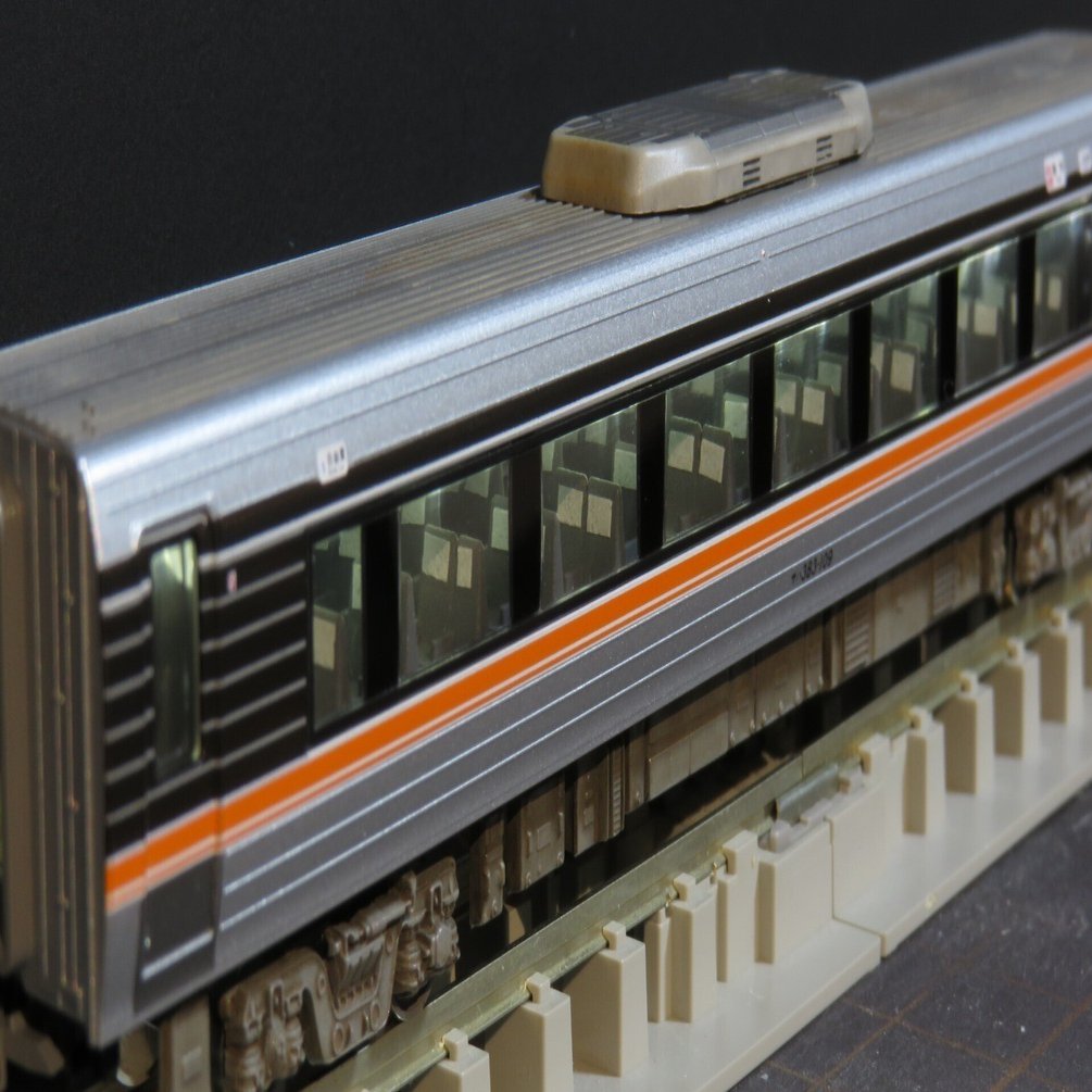 LED室内灯クリア(KATO製品)の点灯色、光ムラを改善する｜くるみたくみ