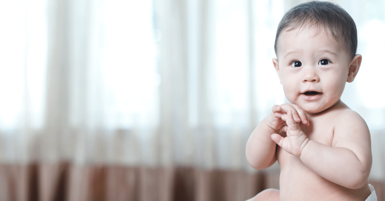 片方の手でもう一方の手にリーチする 赤ちゃんにおける触覚 固有覚そして行為の協調 Reaching With One Arm To The Other Coordinating Touch Prop 子どものセラピーに必要な支点 Note 片方の手でもう一方の手にリーチする 赤ちゃんにおける触覚 固有覚そして行為の協調 Reaching With One Arm To The Other Coordinating Touch Prop 子どものセラピーに必要な支点 Note