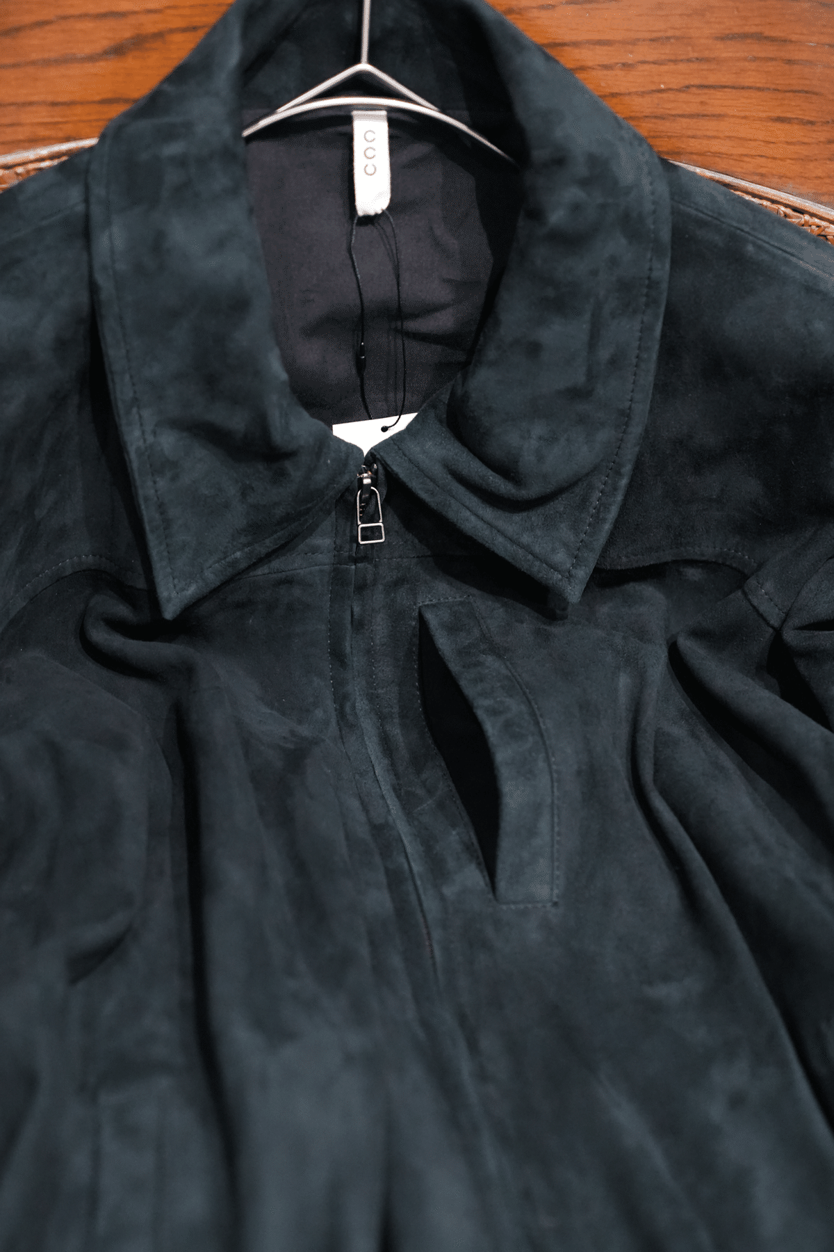 【新品】CCU シープスエードパンツ 新品】CCU シープスエードパンツ