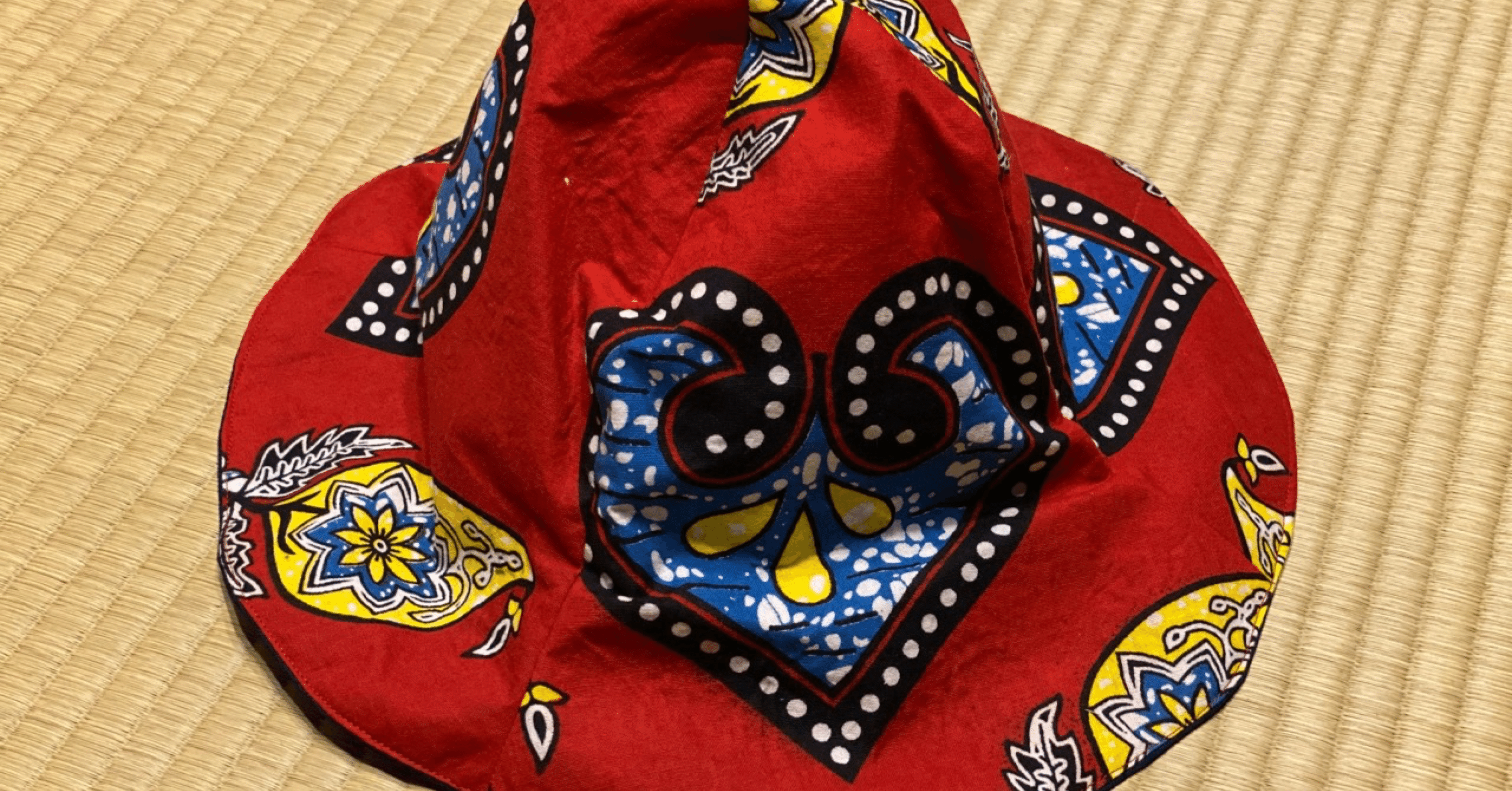 裁縫録0056】 アフリカ風？チューリップハット｜さざなみあやめ