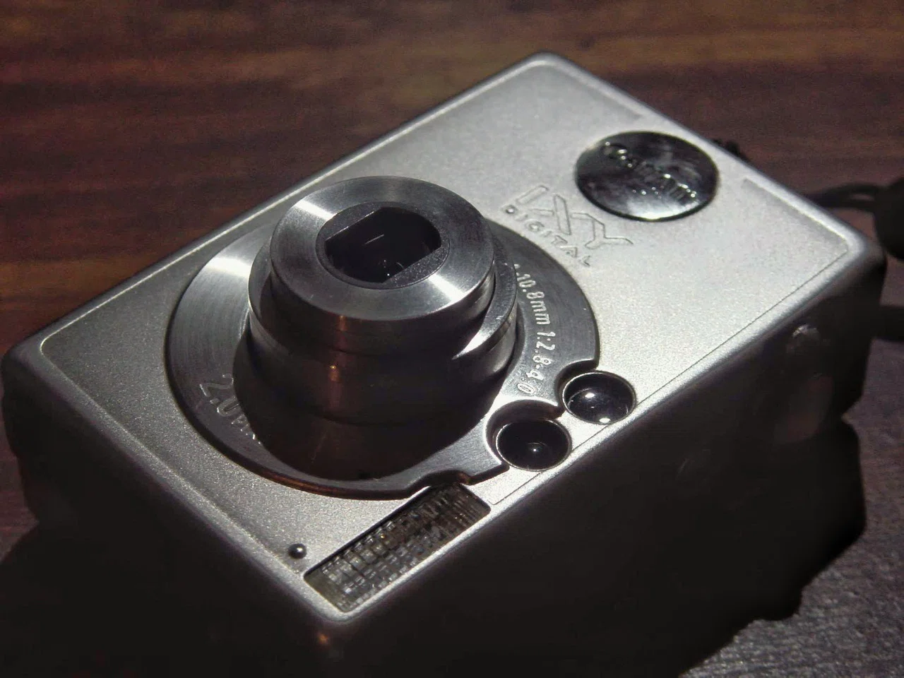 Canon IXY DIGITAL 200a｜元田中マロ