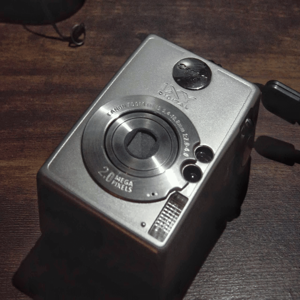 Canon IXY DIGITAL 200a｜元田中マロ