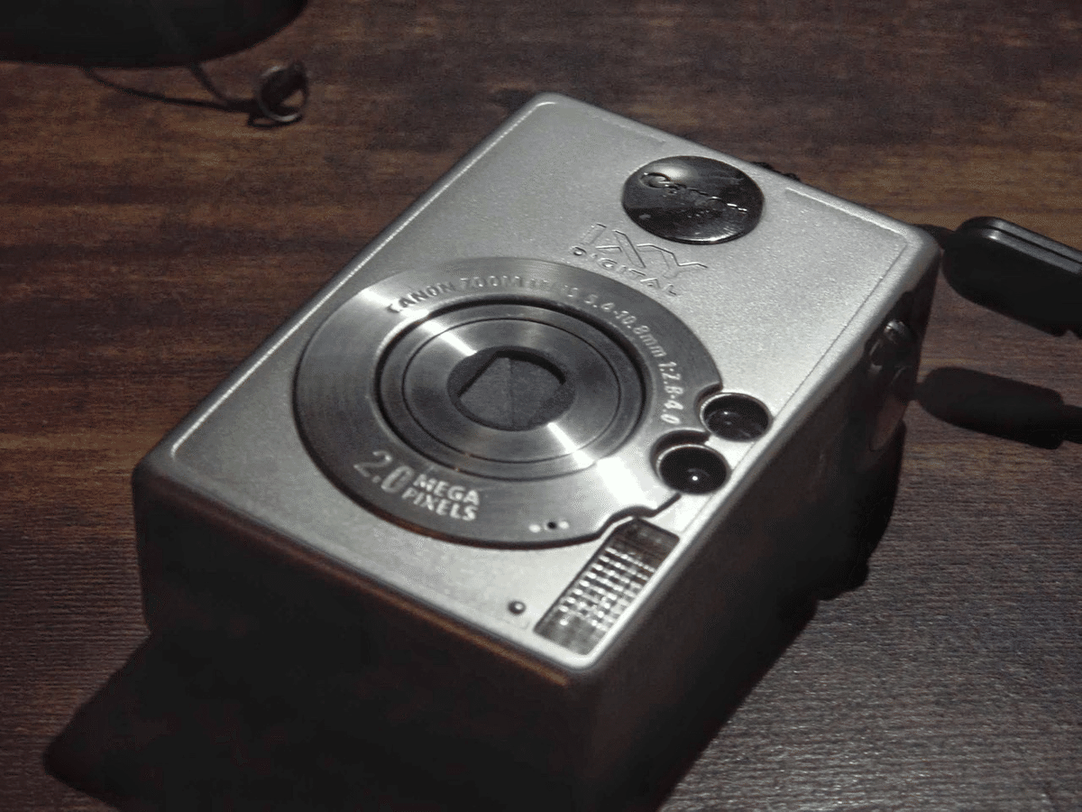 Canon IXY DIGITAL 200a|元田中マロ Canon IXY DIGITAL 200a|元田中マロ