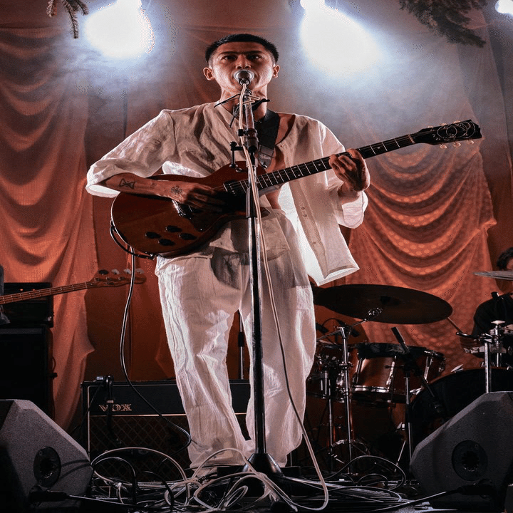 ミュージシャンへの衣装提供〜踊ってばかりの国下津光史さん。｜小野寺