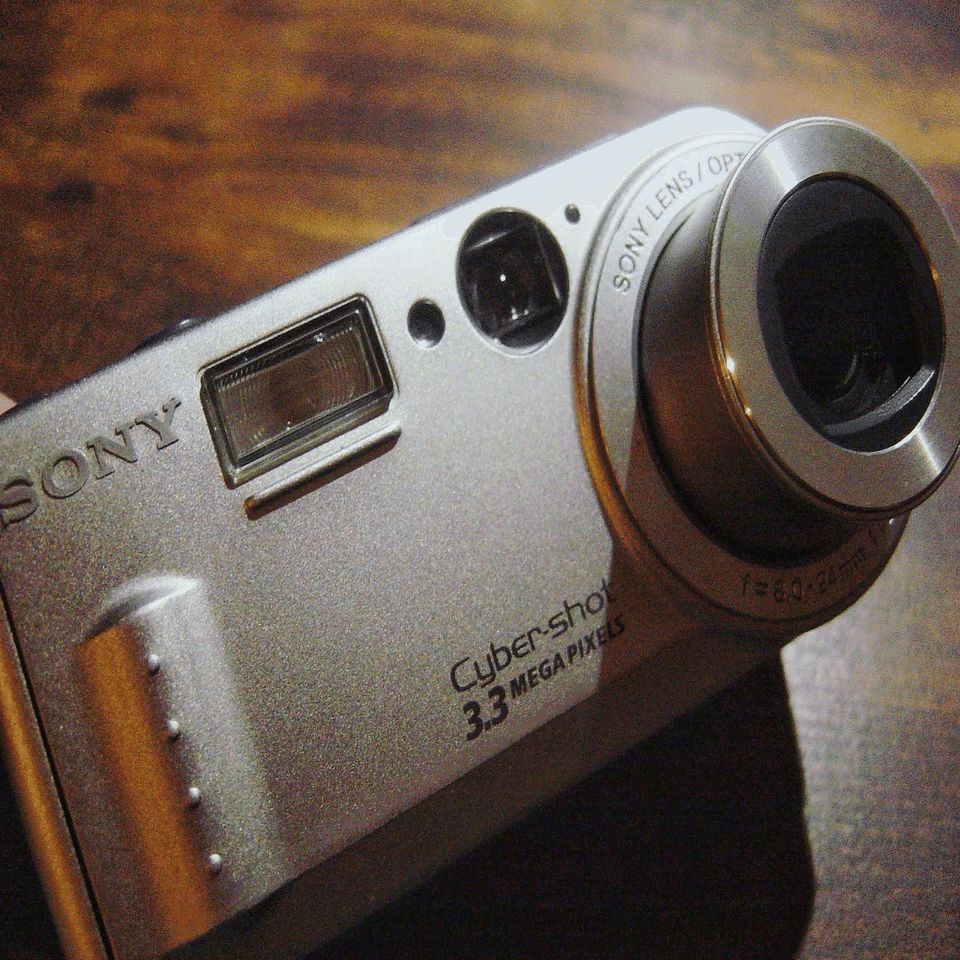 SONY Cyber-shot DSC-P1｜元田中マロ