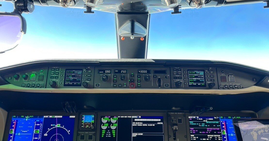 航空機事故から学ぶ：窓飛び散り、操縦士飛び出す｜All Nippon Airwalks