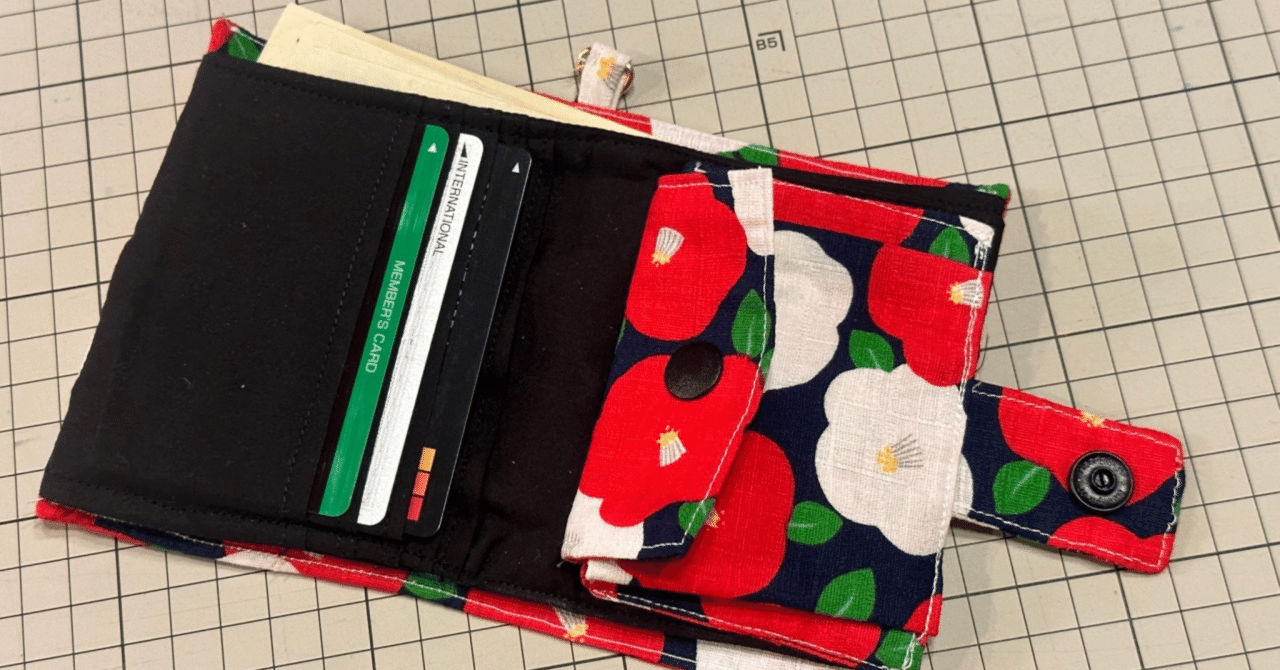 世界に一つだけの☆2つ折り財布☆ハンドメイド 世界に一つ
