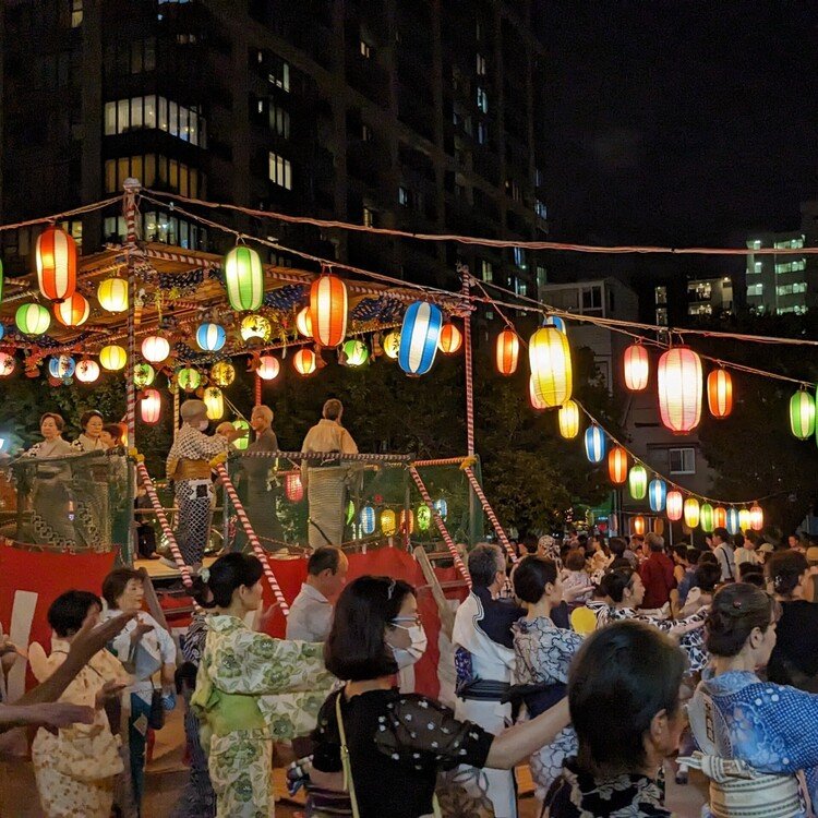 https://j-matsuri.com/teppousunouryoubonodori/

鉄砲洲児童公園で行われる盆踊り。大人にも子供にも優しい雰囲気が魅力。
#東京都
#鉄砲洲納涼盆踊り
#8月 
#まつりとりっぷ #日本の祭 #japanese_festival #祭 #祭り #まつり #祭礼 #festival #旅 #travel #Journey #trip #japan #ニッポン #日本 #祭り好き #お祭り男 #祭り好きな人と繋がりたい #日本文化 #伝統文化 #伝統芸能 #神輿 