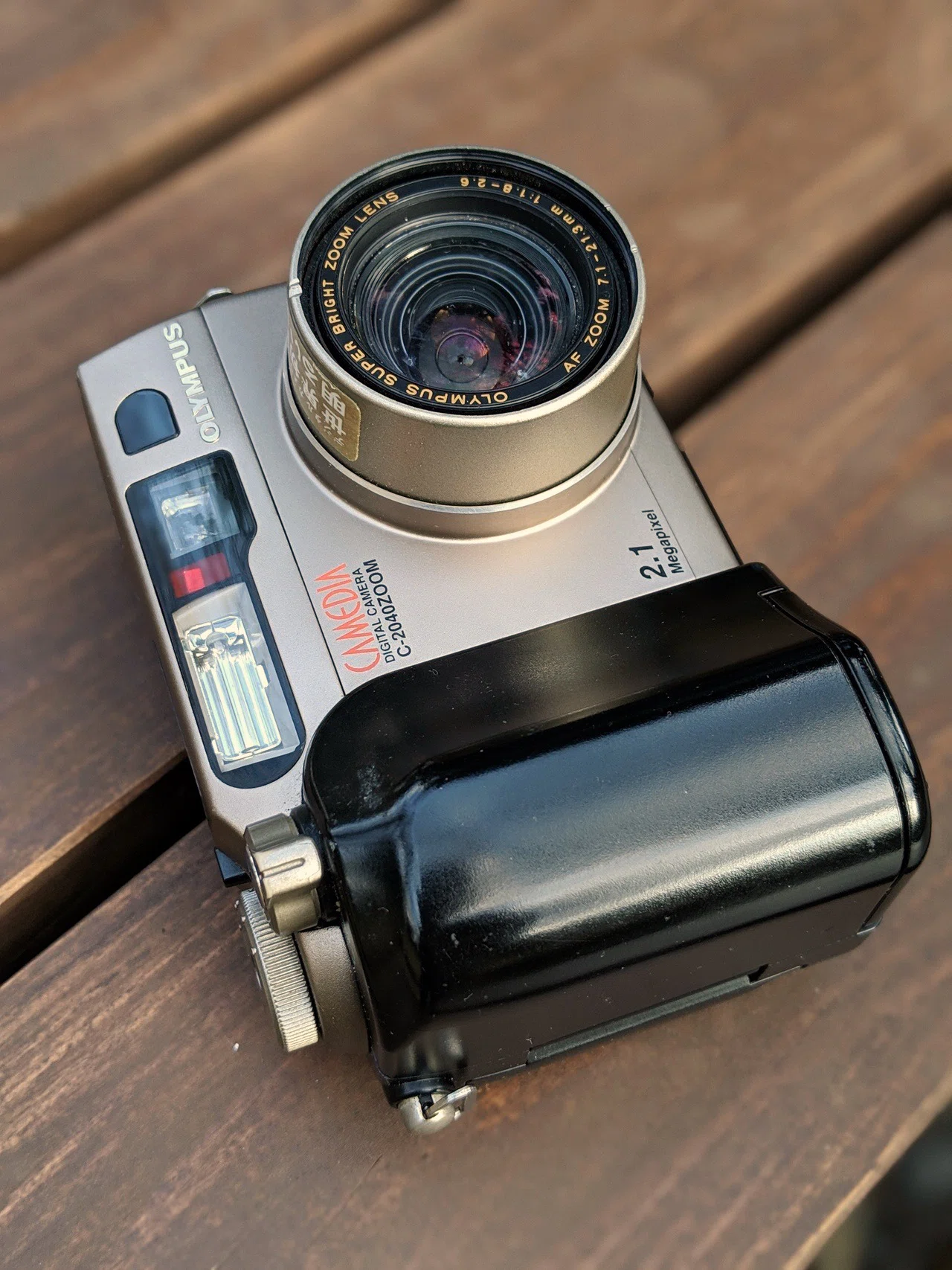 OLYMPUS CAMEDIA C-2040ZOOM｜元田中マロ