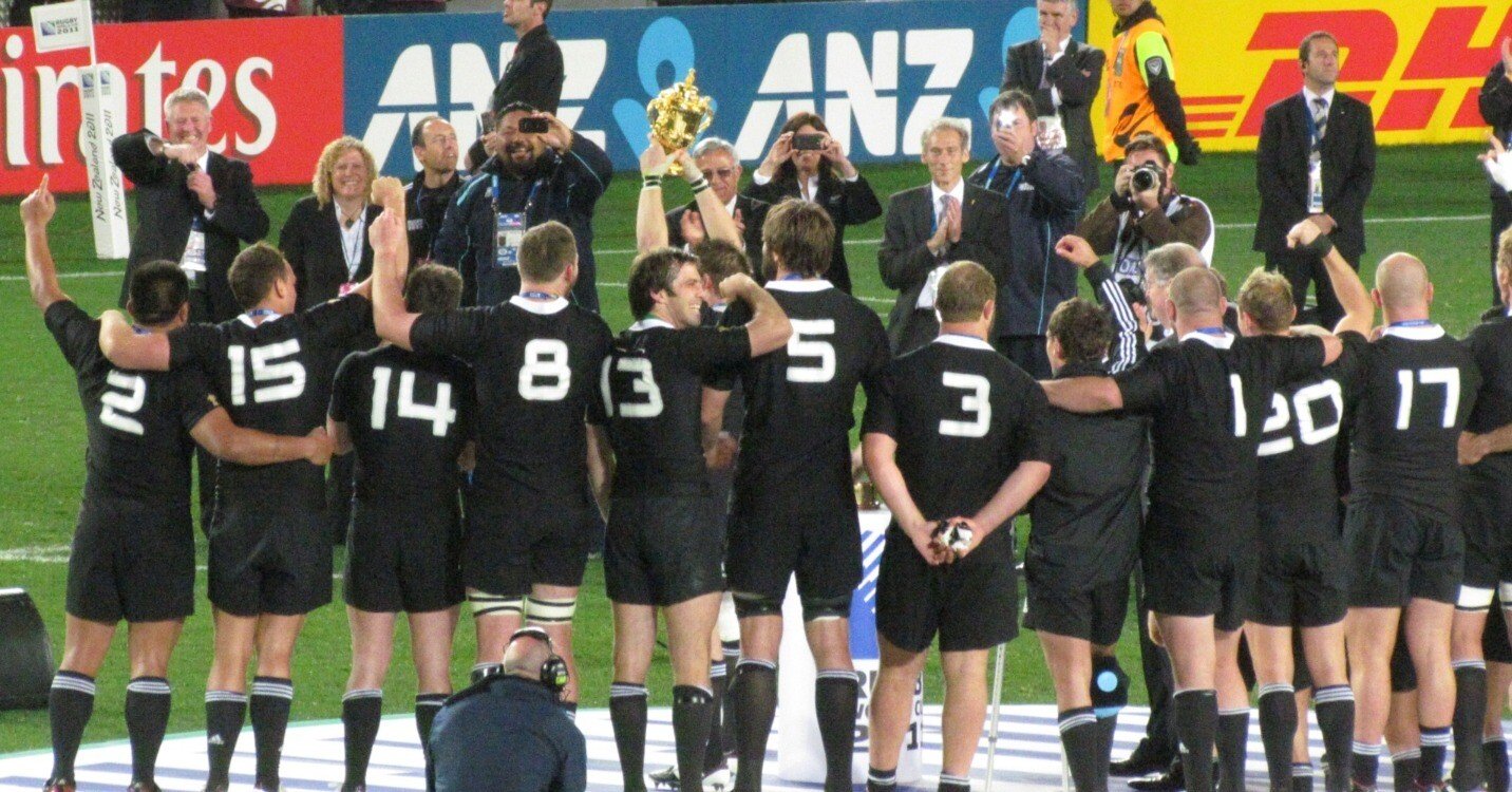 オールブラックス　ラグビーワールドカップ2011 130 ラグビーW杯2011 日本戦 オールブラックス ハカ［Haka］ - YouTube