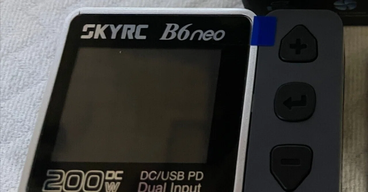 SkyRCのB6neoがやってきた！①｜kiiiyo