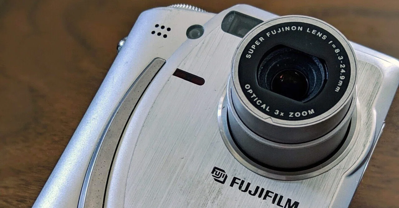 FinePix 4700z｜元田中マロ