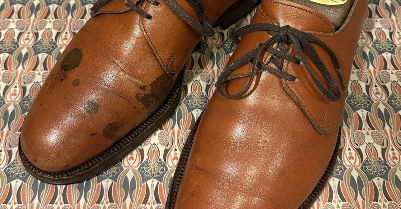 靴を修理する僕の足：Ducker & Son｜asakusacobbler