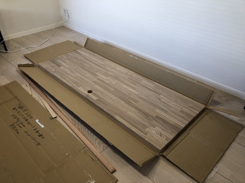 Diy 木材の天板で仕事用デスクを自作してみた コウノ アスヤ Note Diy 木材の天板で仕事用デスクを自作してみた コウノ アスヤ Note