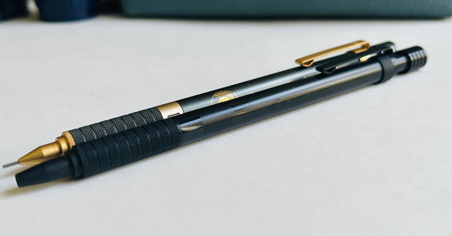 STAEDTLER ステッドラー ボールペン 限定モデル・オールブラック 425 25F9-1 ノック式油性ボールペン・黒インク ステッドラー 限定ボールペン オールブラック : 新Ｙ商店の仁義無き人々