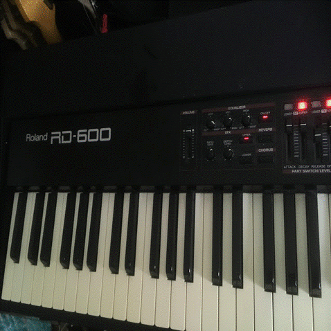 鍵盤楽器 ROLAND RD-600 Roland RD-600 photo gallery - Syntaur
