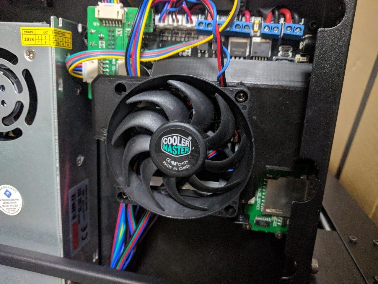 I3 MEGAにCoolerMasterのファンを取り付ける｜はるかぜポポポ