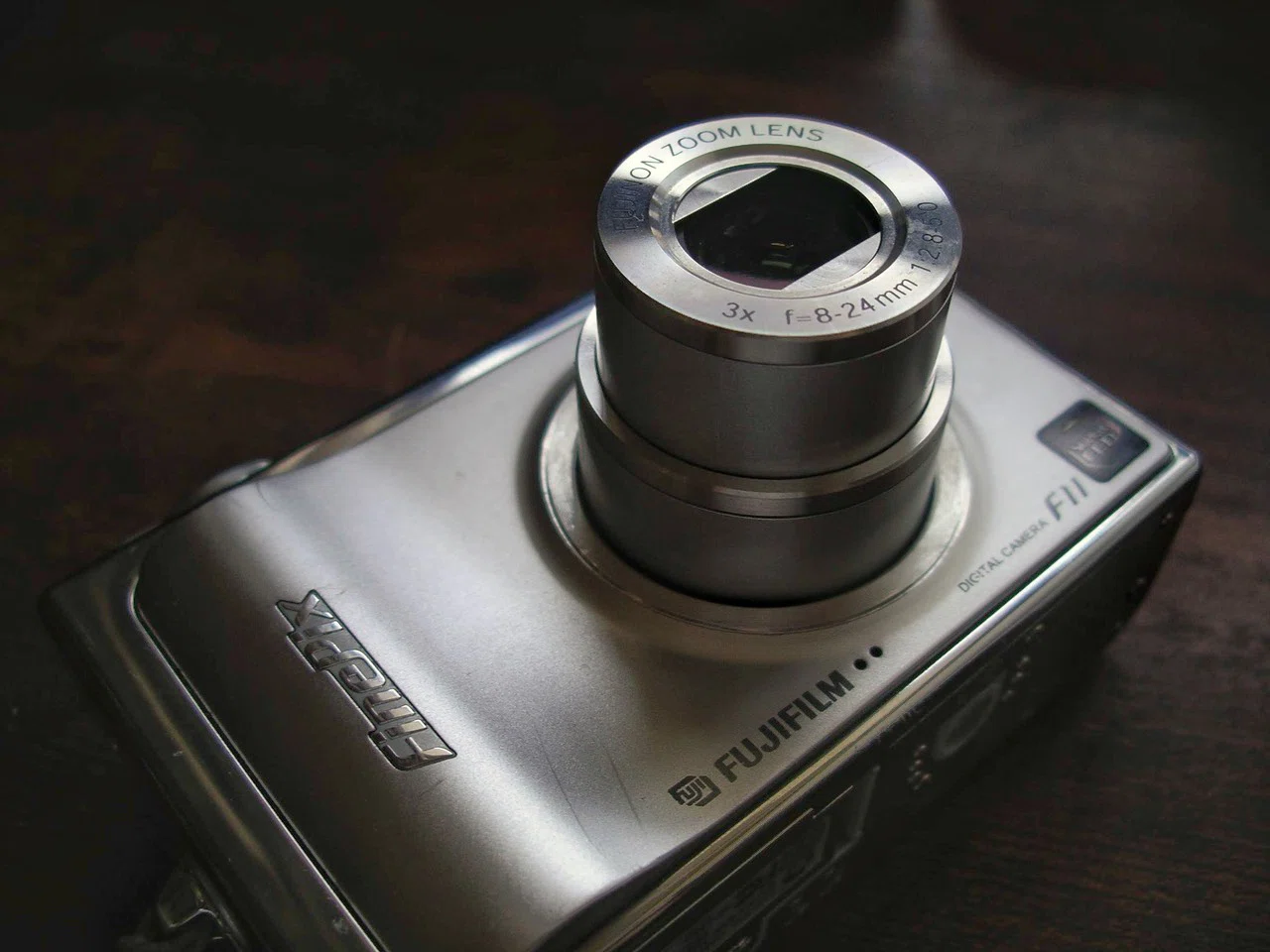 FUJIFILM FinePix F11|元田中マロ FUJIFILM FinePix F11|元田中マロ