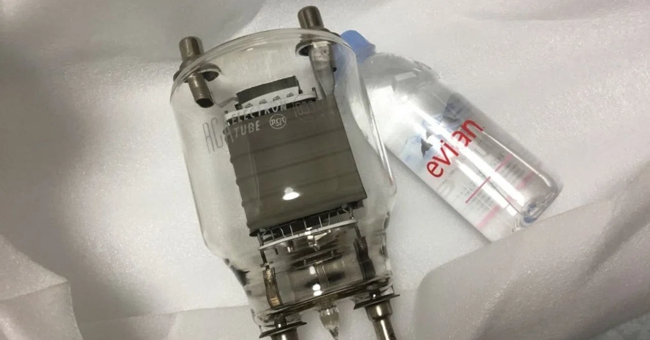 電子工作] Enjoy big vacuum tubes! (真空管833A)｜(任)虚空幻想技術