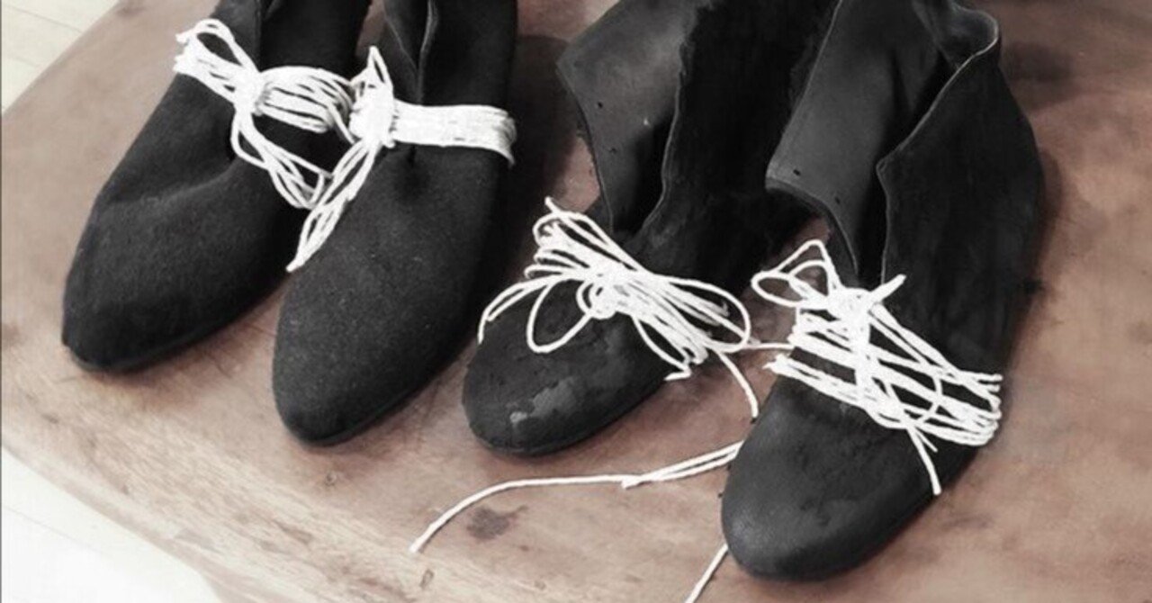 Elena Dawsonの時を超えた美しさ:半解体のファッションとポール Elena Dawsonの時を超えた美しさ:半解体のファッションとポール