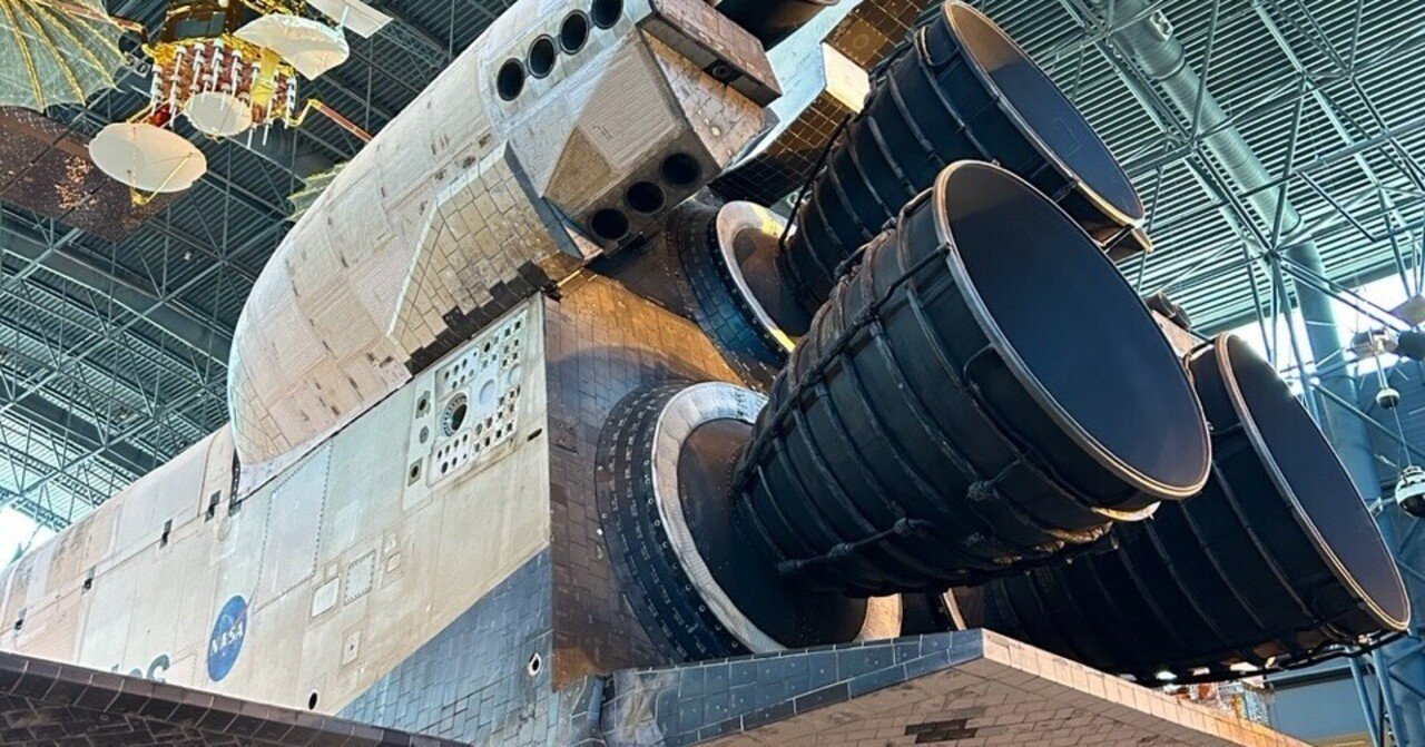 スミソニアン航空博物館別館｜総経理