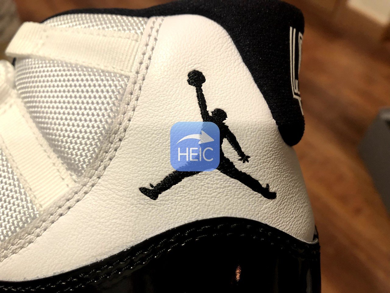 ジョーダン11本当に買う気ある方