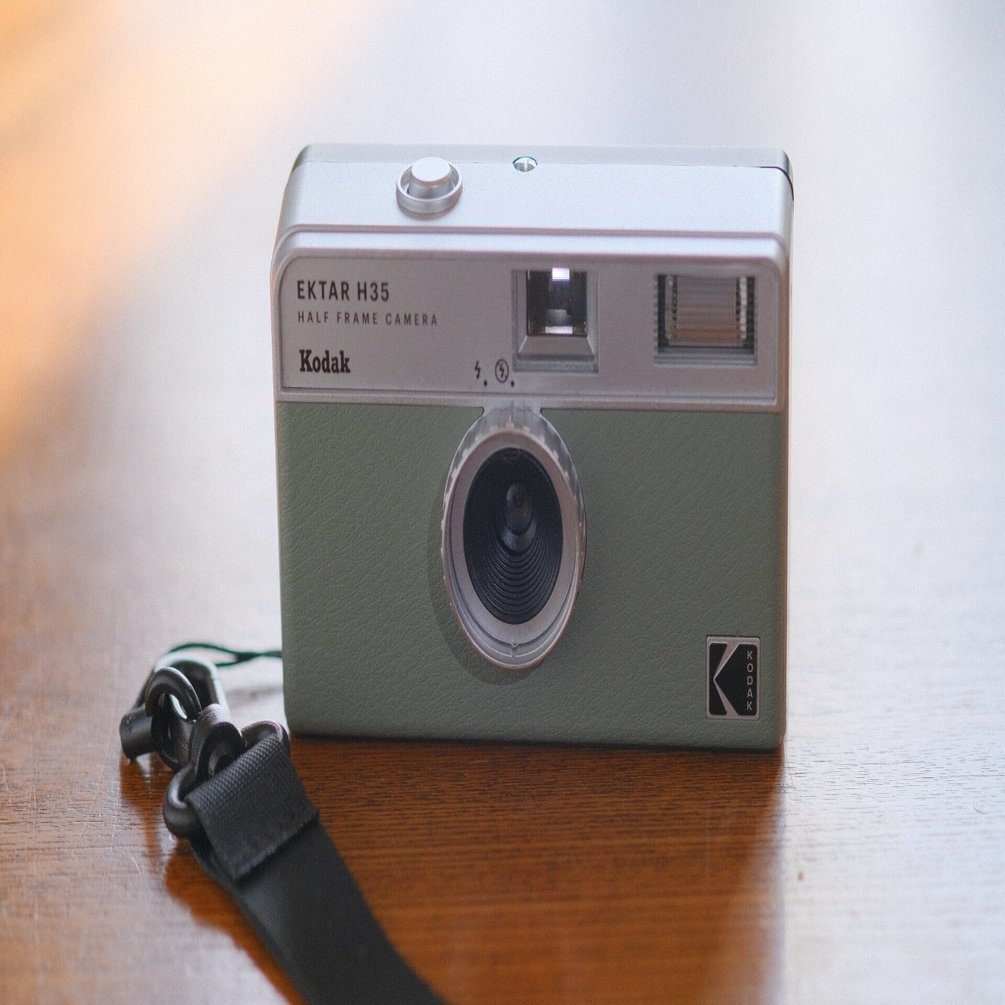 Amazonで新品を買えるフィルムカメラ｜歩きまわる写真館・ひらい