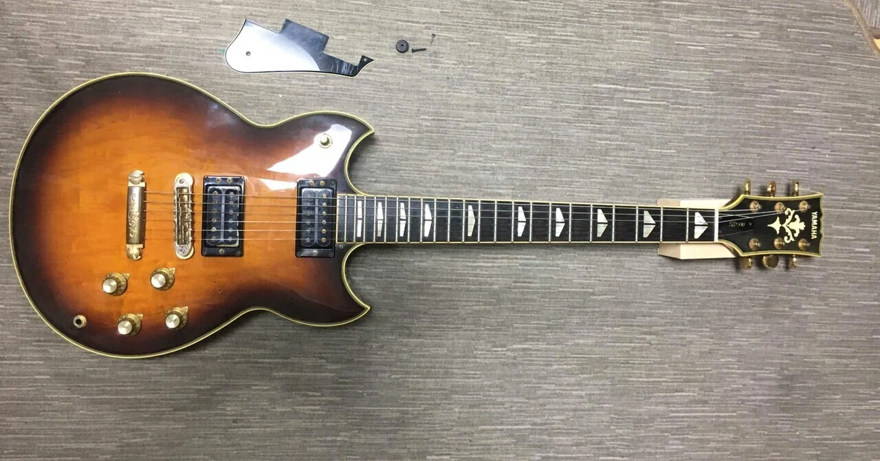 ボディの接着が剥がれたギター YAMAHA SG-1000 1981年製造、それなのに 