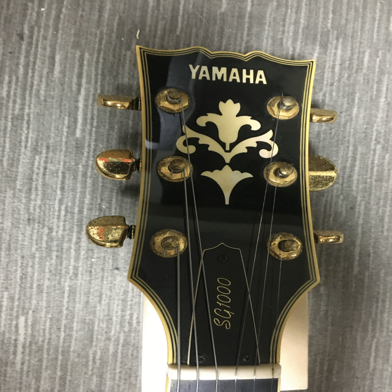 ボディの接着が剥がれたギター YAMAHA SG-1000 1981年製造、それなのに