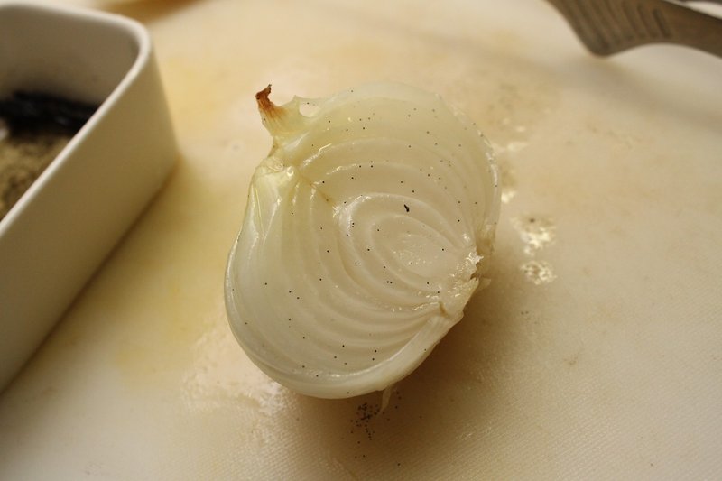 新玉ねぎのロースト 樋口直哉 Travelingfoodlab Note 新玉ねぎのロースト 樋口直哉 Travelingfoodlab Note