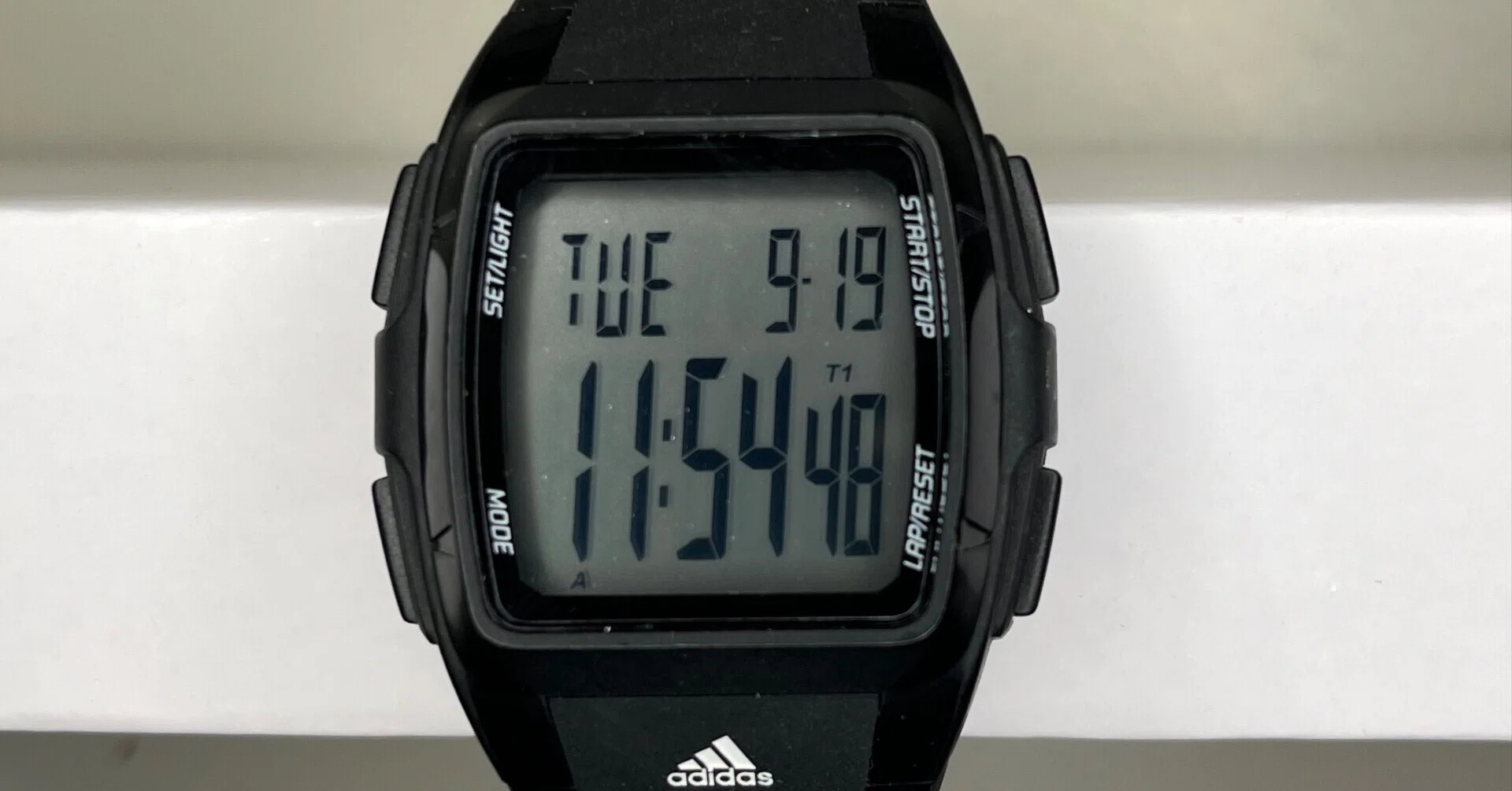 Adidas 腕時計 ADP6011 の時刻修正に手間取ったので覚書｜ナイチャン