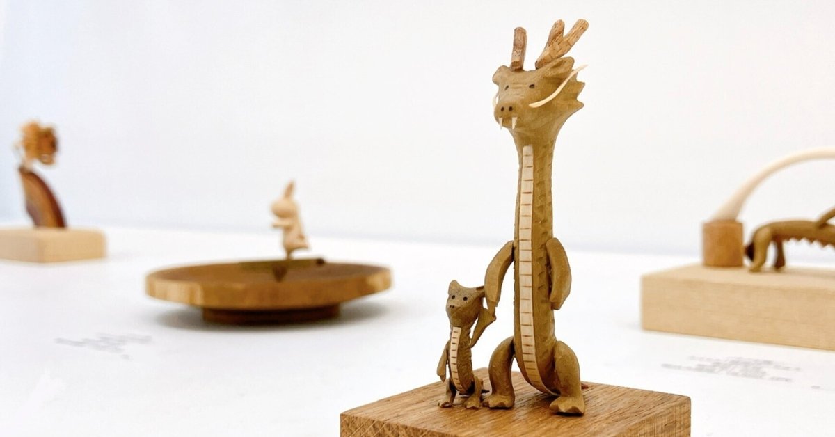 心の和む 何か語られるような 気がします。 木像です。