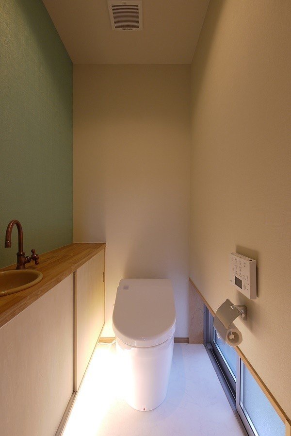 灯りの重心を下げてリラックスできるトイレ みゆう ママ建築士 Note