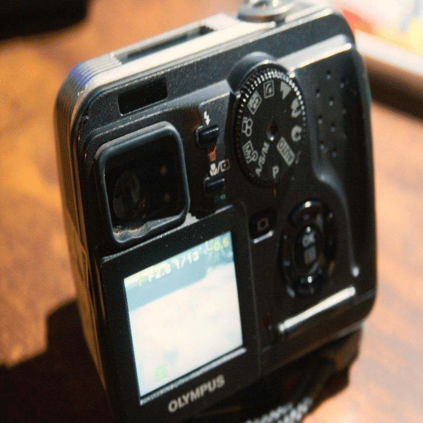 OLYMPUS CAMEDIA C-40 Zoom｜元田中マロ