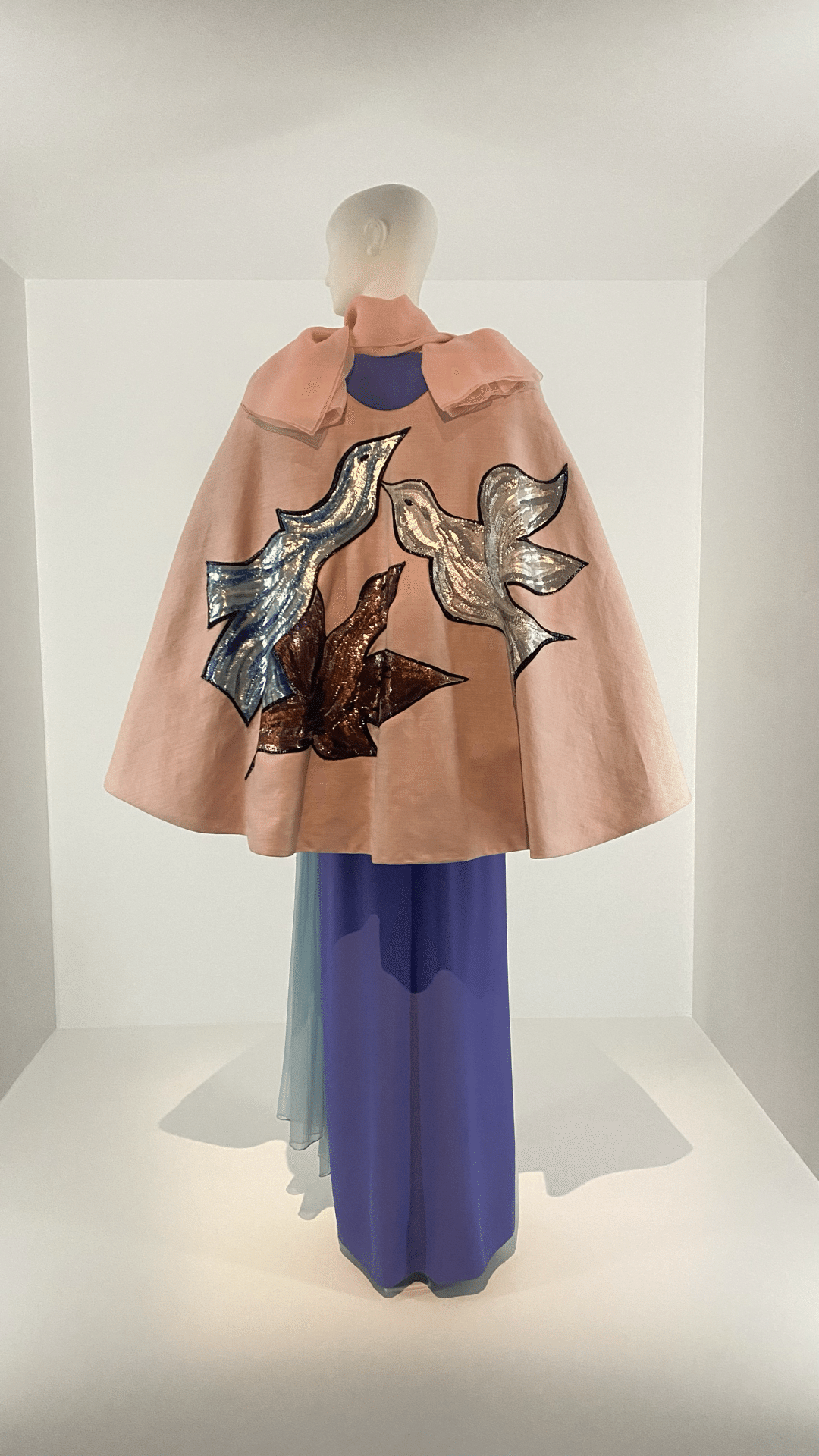 イヴ・サンローラン展 時を超えるスタイル【スタイルは揺るがず