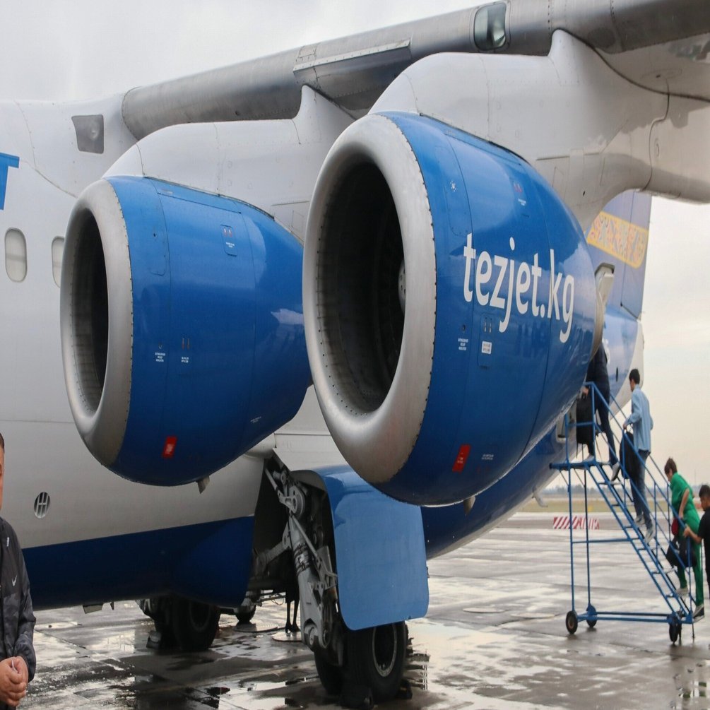 キルギス国内線でAvro RJ85搭乗｜hikoukiana