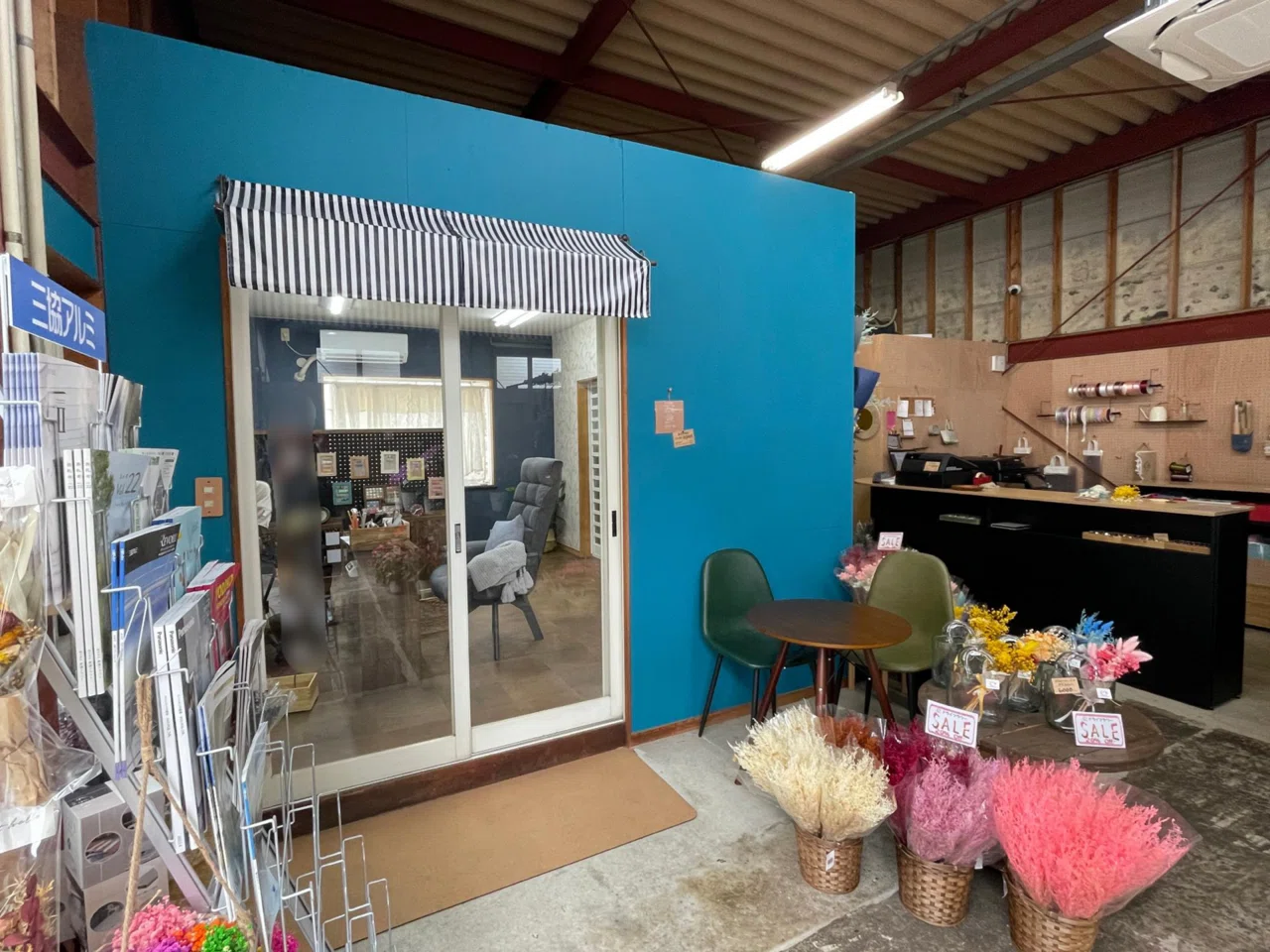 鳥山町に6/19 NEW OPEN♪ お花屋さんの中にある、ネイルサロン。|nao 鳥山町に6/19 NEW OPEN♪ お花屋さんの中にある、ネイルサロン。|nao