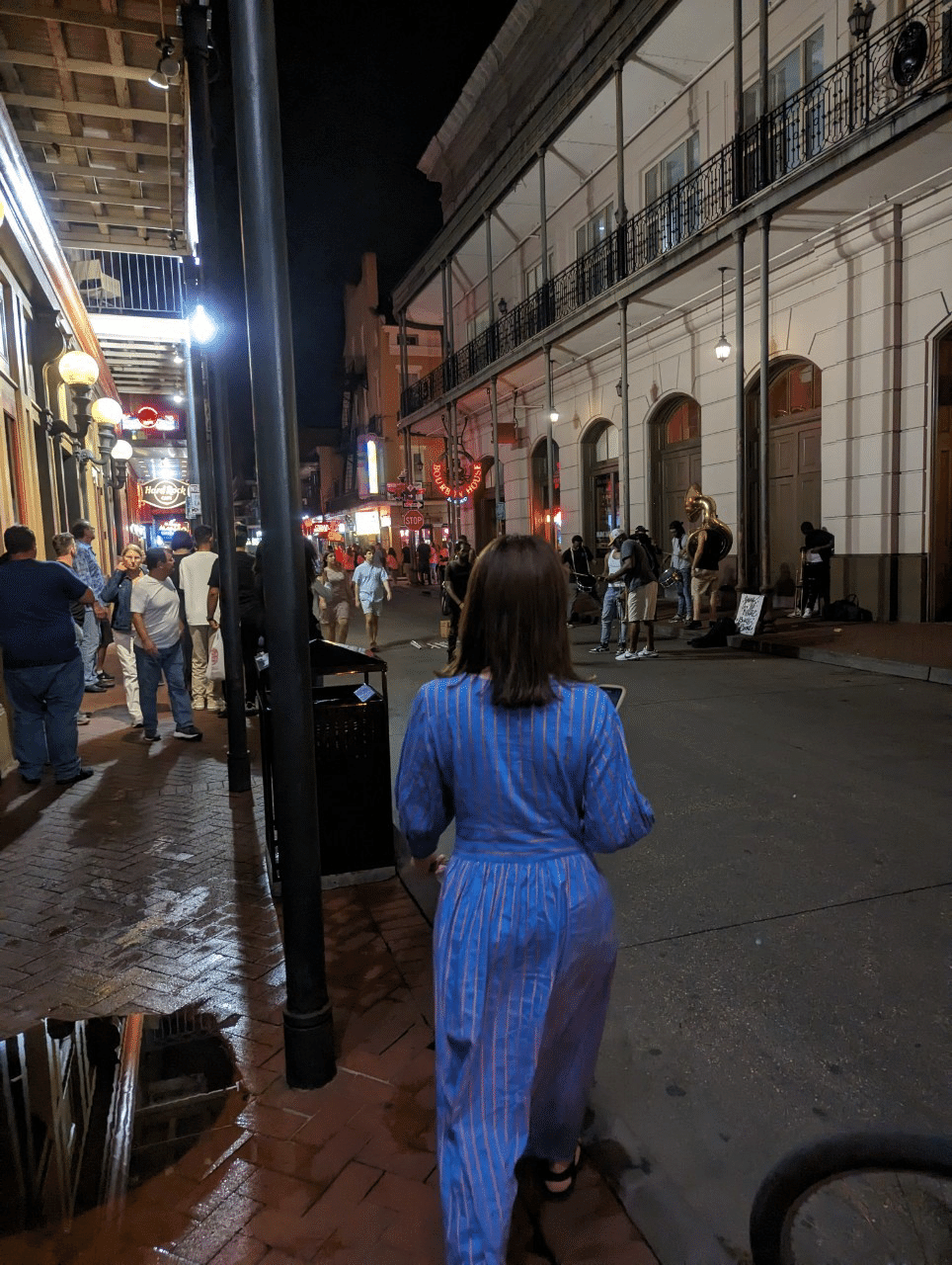 街歩き 素人 女性 2023年9月アメリカ横断の旅DAY1-5- ニューオーリンズの夜のまち歩き｜これがとうふの生きる道
